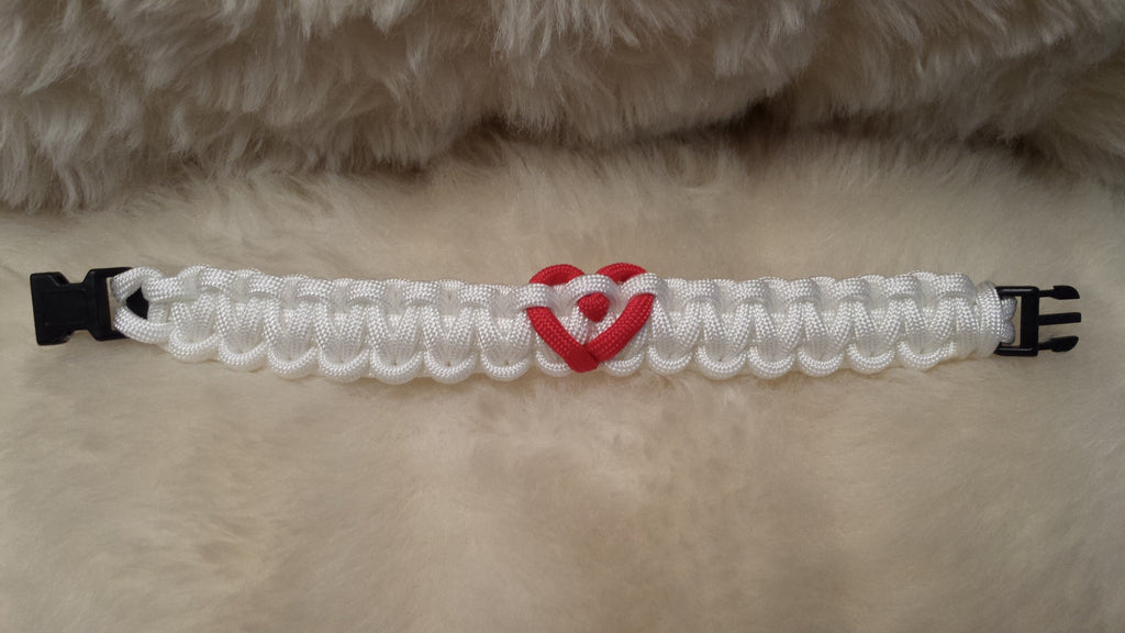 Paracord hot sale heart bracelet