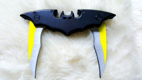 BATMAN BATARANG KNIFE-YELLOW/SILVER BLADES
