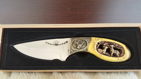 CARVED HANDLE DEER KNIFE  W/DISPLAY BOX